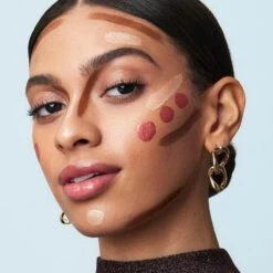 E.L.F. Halo Glow Highlight Beauty Wand Champagne Campaign 10ml 10 E.L.F. Halo Glow Highlight Beauty Wand Champagne Campaign 10ml -Care Products 4ELF84690