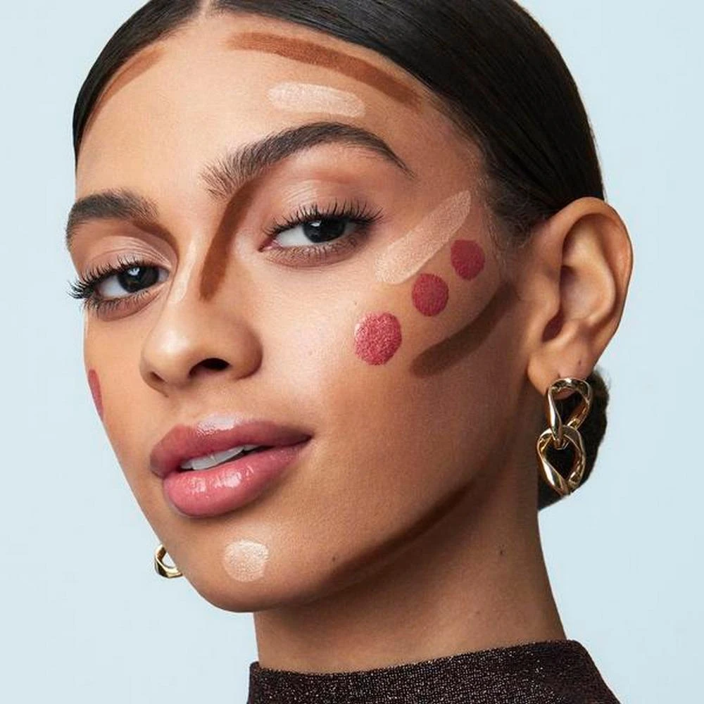 E.L.F. Halo Glow Highlight Beauty Wand Champagne Campaign 10ml 5 E.L.F. Halo Glow Highlight Beauty Wand Champagne Campaign 10ml - Image 5