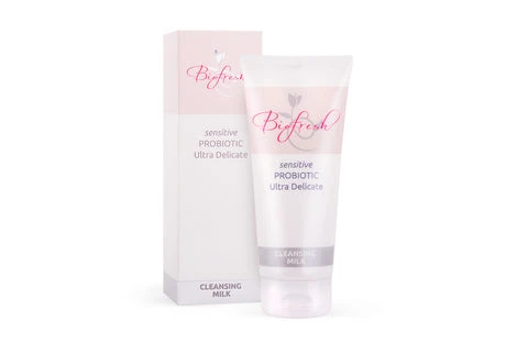 Biofresh Cleansing Milk 200ml 2 Biofresh Cleansing Milk 200ml - Image 2
