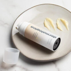 Dermalogica Melting Moisture Masque 50ml -Care Products product on plate w product form melting moisture masque