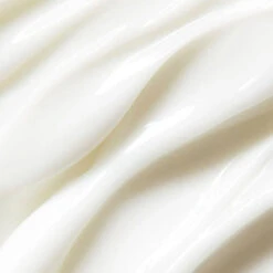 St. Tropez Gradual Tan Classic Medium/Dark200ml -Care Products st tropez gradual tan lotion medium dark 200ml 0 1647351681