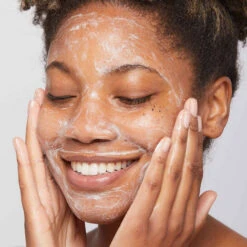 Dermalogica Special Cleansing Gel 250ml 7 Dermalogica Special Cleansing Gel 250ml -Care Products us pdp how to joy applying product special cleansing gel 639x639 1